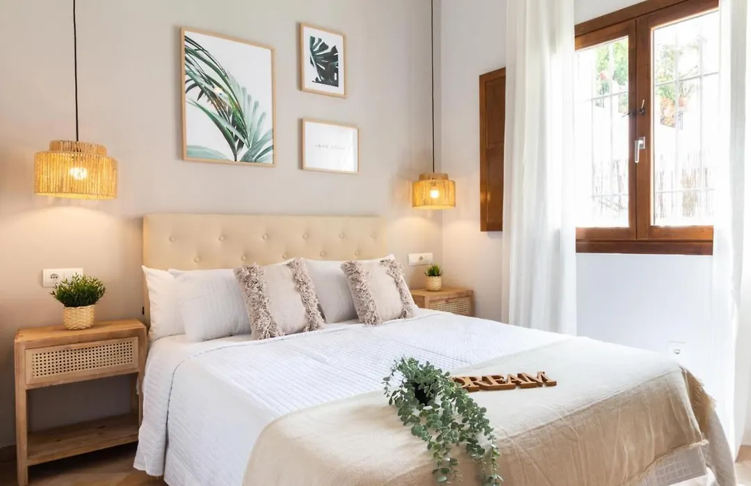 WintowinRentals Acogedor apartamento con patio privado junto al Albaicín-1