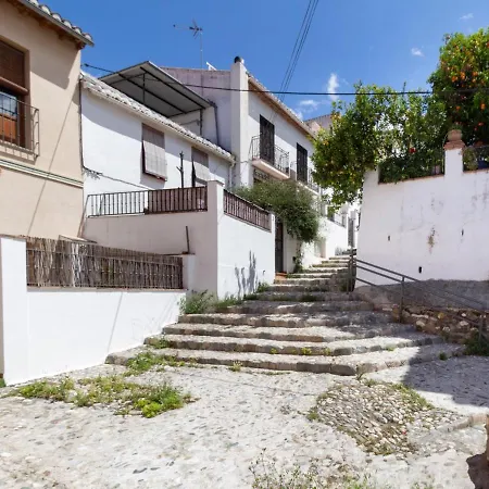WintowinRentals Acogedor apartamento con patio privado junto al Albaicín-2